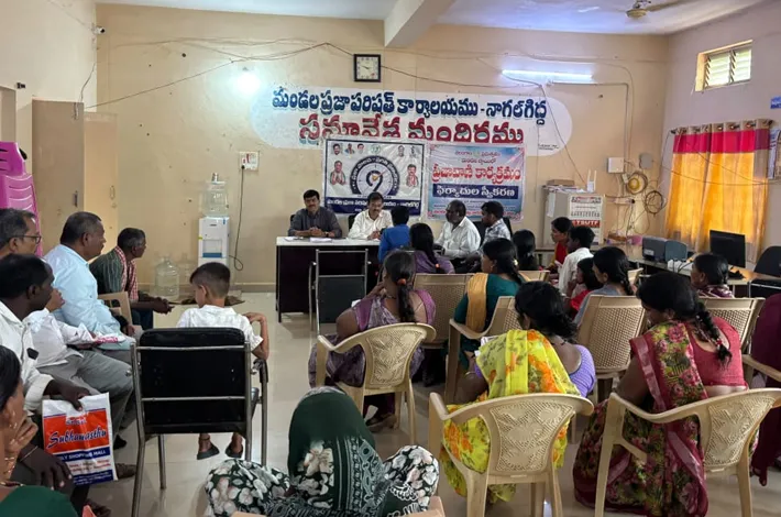 ఆసరా పింఛన్ లబ్ధిదారుల వివరాల పరిశీలన
