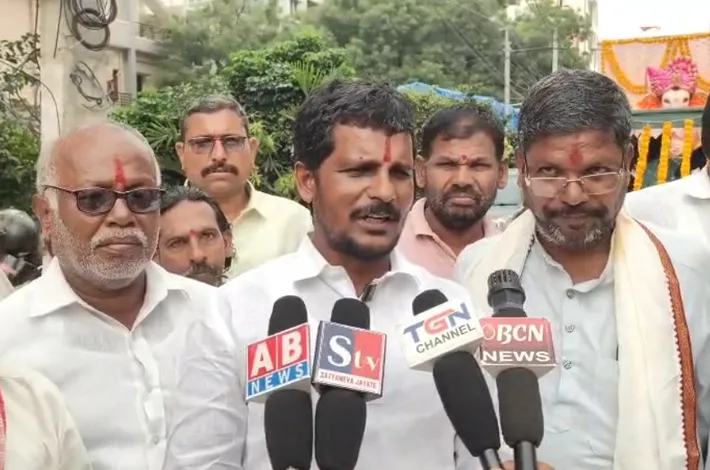 కొల్లూరులో ఘనంగా వినాయకుడి శోభాయాత్ర