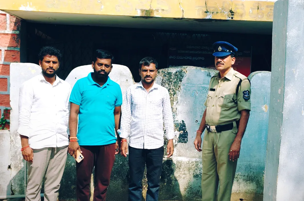 నాగిరెడ్డిపేట్ మండల సర్పంచులు అరెస్ట్ 
