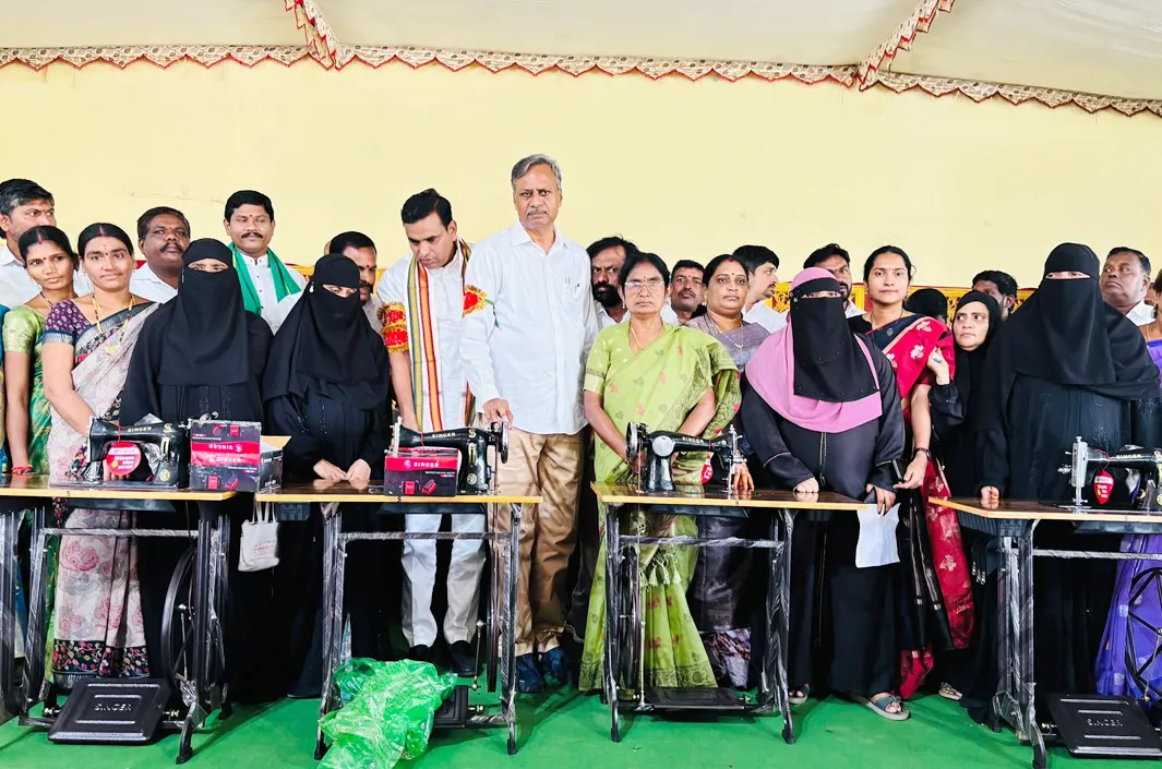 చేర్యాలలో కళ్యాణ లక్ష్మీ, షాదీ ముబారక్ చెక్కుల పంపిణీ