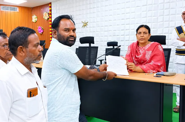 ప్రేమ్ నగర్ ప్రాథమిక పాఠశాలను పునఃప్రారంభించాలి