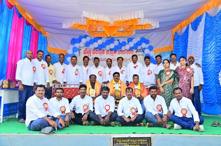 25 ఏళ్ల తర్వాత ఒక్కటైన స్నేహబంధం