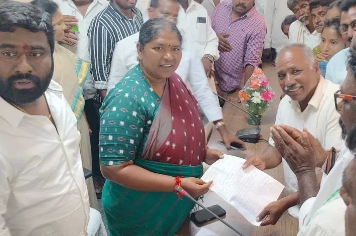ఆరు నెలల్లో దేవాదుల నీరు లక్నవరం చెరువులోకి..