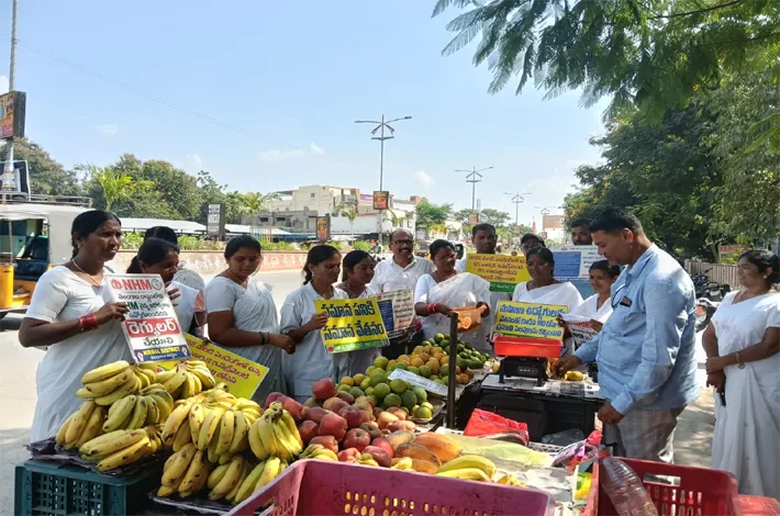 వైద్య ఉద్యోగుల భిక్షాటన