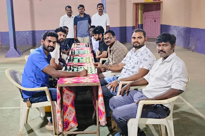 జేకే కాలనీలో రీజినల్ స్థాయి చెస్, క్యారమ్స్ పోటీలు ప్రారంభం