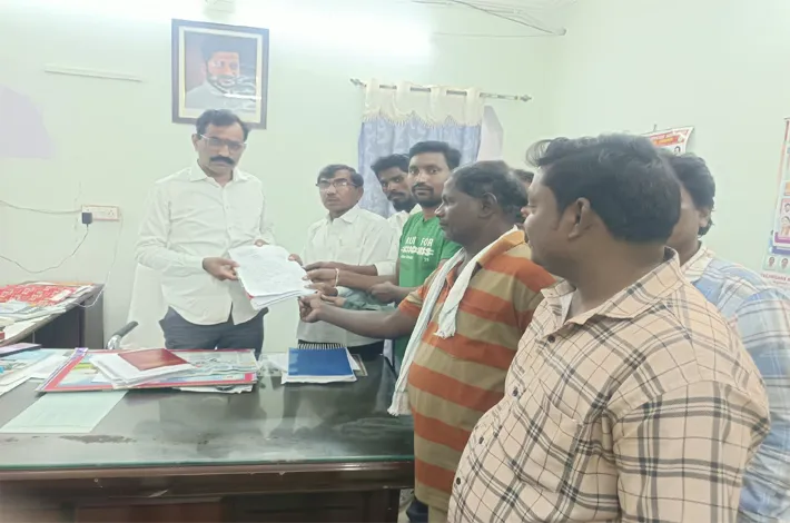 మున్సిపల్ కార్మికుల పీఆర్సీ బకాయిలు చెల్లిస్తాం