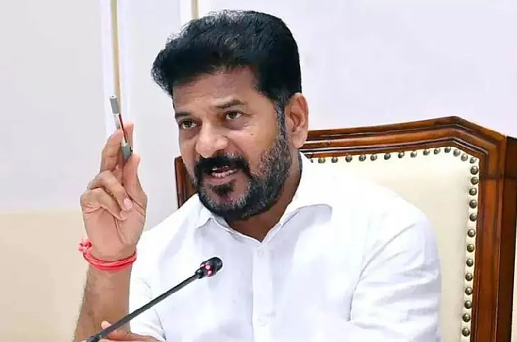 రాష్ట్ర రాజకీయాల్లో కీలక పరిణామం.. సిద్దిపేటకు కాంగ్రెస్ నేతలు