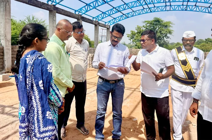 అభివృద్ధి పనులను త్వరితగతిన పూర్తి చేయాలి