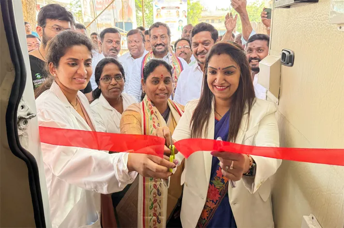 రామచంద్రాపురంలో మహిళలకు ఉచిత క్యాన్సర్‌ పరీక్షలు