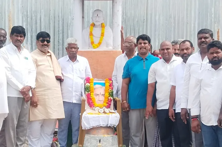 చాకలి ఐలమ్మ వర్ధంతి సందర్భంగా ఘన నివాళులు