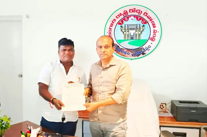 ఖానాపూర్‌కు బస్సు నడపాలని ఆర్టీసీ ఆర్ఎంకు వినతి