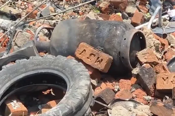 కదిరిలో ఘోర ప్రమాదం: గ్యాస్ సిలిండర్లు పేలి నలుగురు మృతి