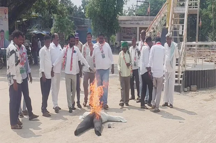 బిజెపి ప్రభుత్వ దిష్టి బొమ్మ దగ్ధం