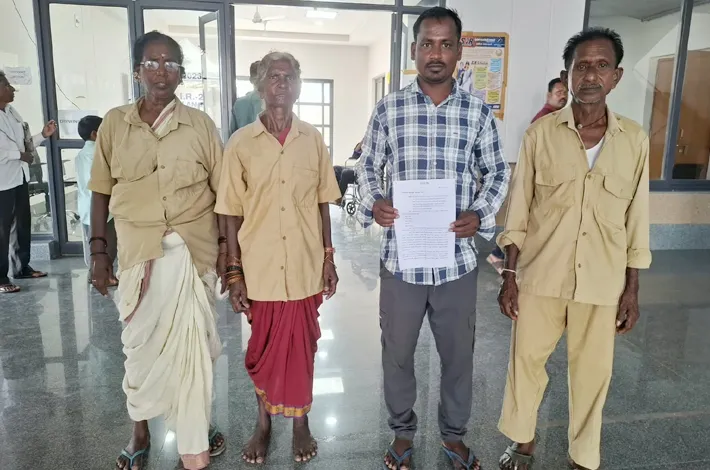 కార్యదర్శిపై ఫిర్యాదు 