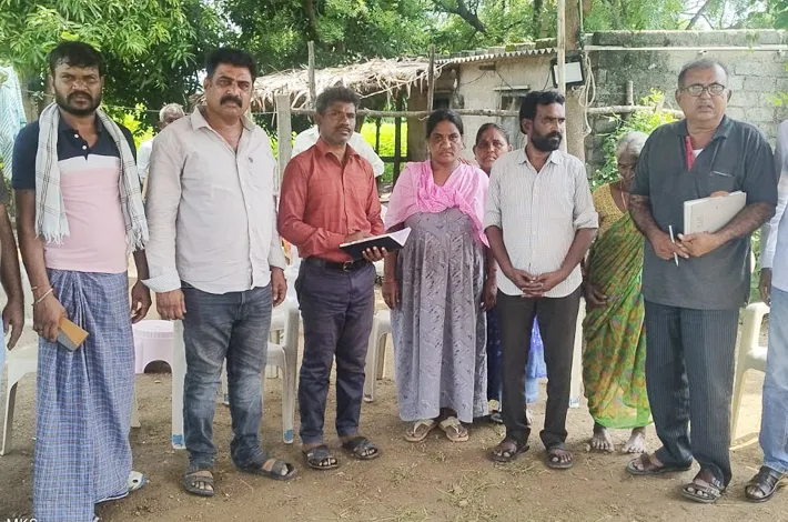 అక్షిత రాణి ఆత్మహత్యకు కారకులైన వారిపై కేసు నమోదు చేయాలి...