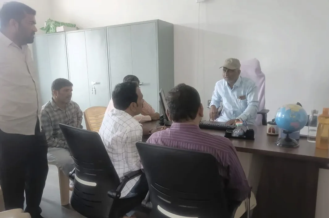 శ్రీ చైతన్య పాఠశాలకు ఇరవై రోజుల డెడ్‌లైన్
