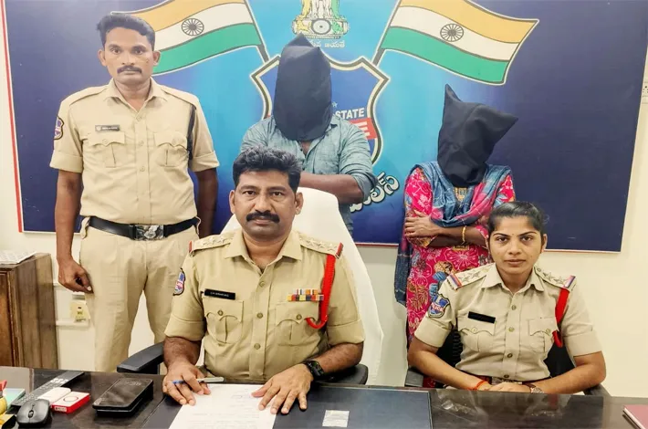 చోరీ కేసు ఛేదించిన పోలీసులు