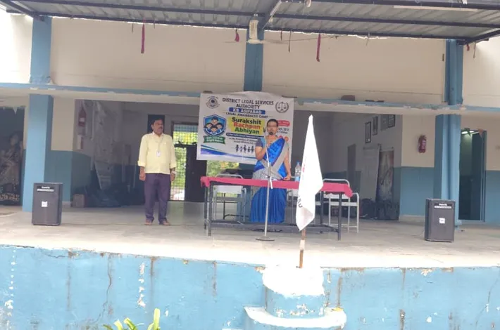 చదువుతోనే బంగారు భవిష్యత్తు