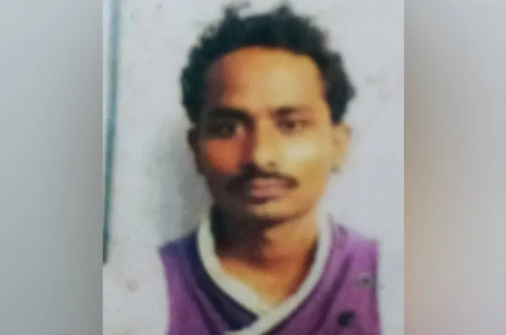 తల్లి చనిపోయిన బాధలో తనయుడి ఆత్మహత్య..