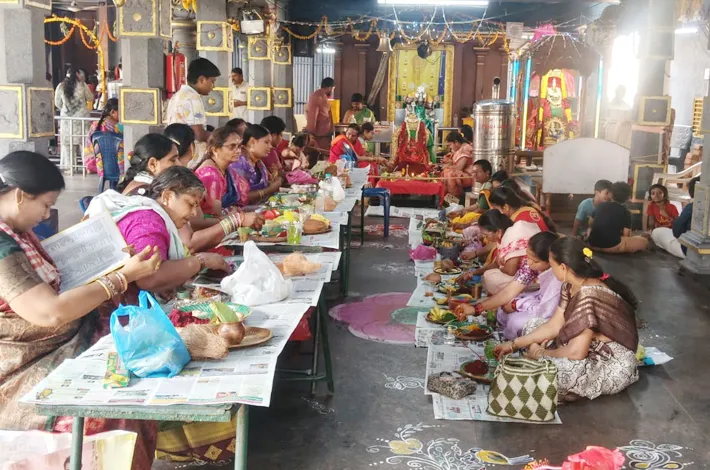 విజయ విఘ్నేశ్వర స్వామి ఆలయంలో చండీ హోమం