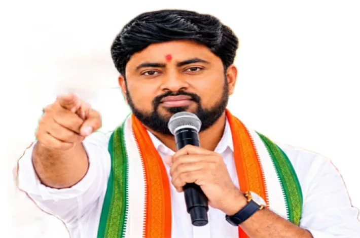 ప్రజాస్వామ్య గొంతుకపై ఉక్కుపాదం