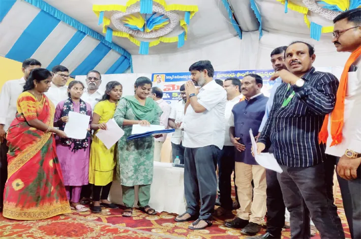 మెగా జాబ్‌మేళా