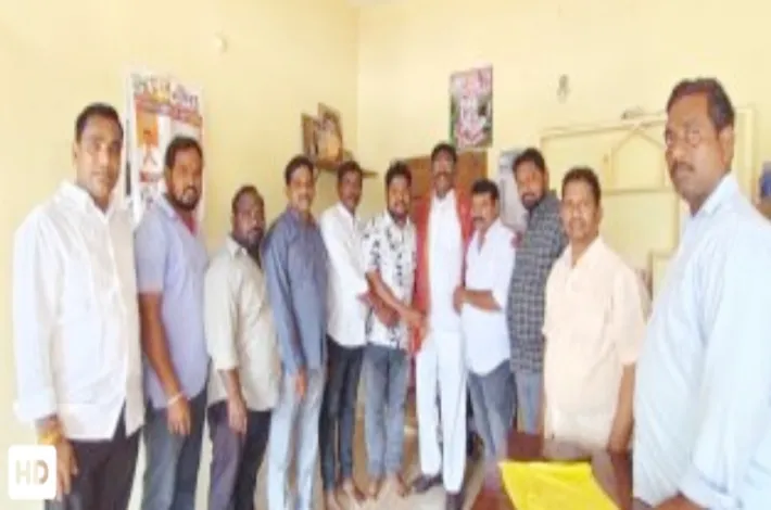 సయ్యద్ హుస్సేన్ సన్మానించిన మాజీ ఎమ్మెల్సీ