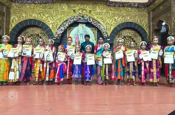 షిర్డీలో బెల్లంపల్లి చిన్నారుల కూచిపూడి నృత్య ప్రదర్శన