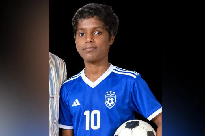 ఫుట్‌బాల్ జట్టులో గురుకుల విద్యార్థి ప్రతిభ