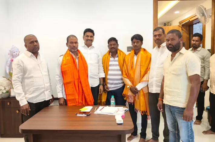 బాధ్యతగా పనిచేస్తేనే సముచిత గౌరవం