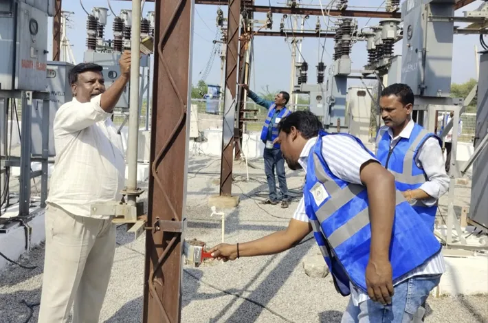 విద్యుత్ సమస్యలు లేకుండా చూస్తాం