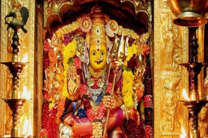 ఇంద్రకీలాద్రిపై మహా చండీదేవి అలంకరణ