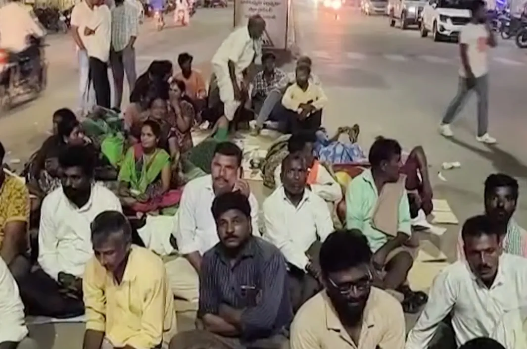 పరిగిలో రైతుల దీక్ష భగ్నం