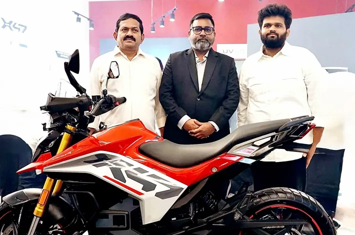 అల్ట్రావయోలెట్ ఎక్స్ పీరియన్స్ సెంటర్ ప్రారంభం