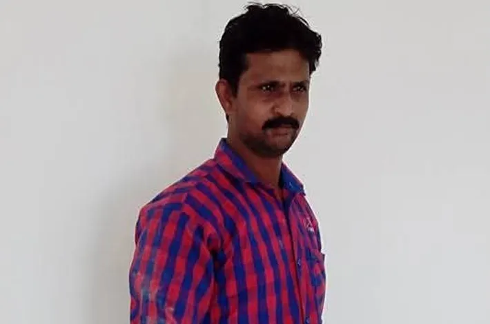 కూలీ పైన సర్పంచ్ తమ్ముడి దాడి