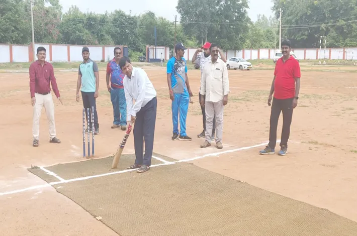 ఇల్లెందు ఏరియాలో ఘనంగా డిపార్ట్‌మెంటల్ క్రికెట్ పోటీలు