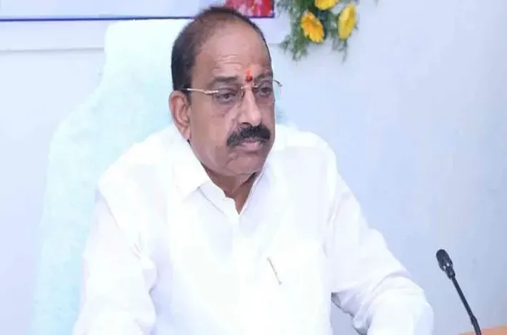 ఆయిల్ పామ్ ఫ్యాక్టరీకి నీళ్లు