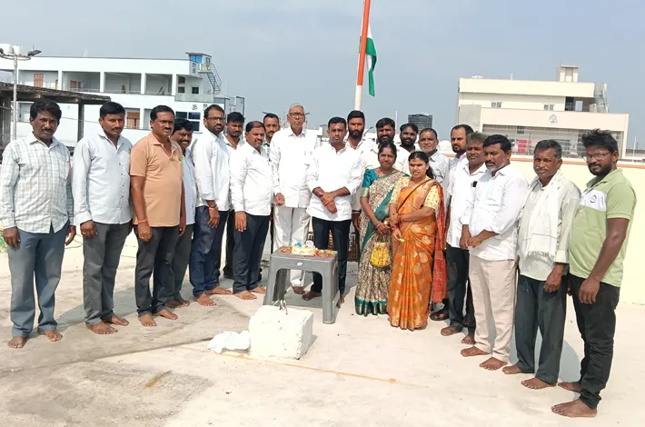 మోడీ నాయకత్వంలో దేశం అభివృద్ధి, సంక్షేమం దిశగా ముందుకు