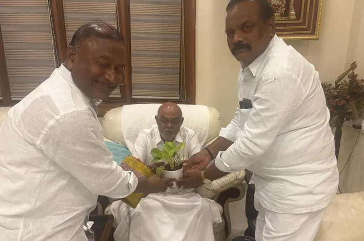 మంచిర్యాల ఎమ్మెల్యేకు జన్మదిన శుభాకాంక్షలు తెలిపిన ఏఎంసీ చైర్మన్