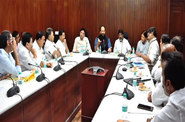 రైస్‌మిల్లర్లు మాకు ప్రత్యర్థులు కాదు 