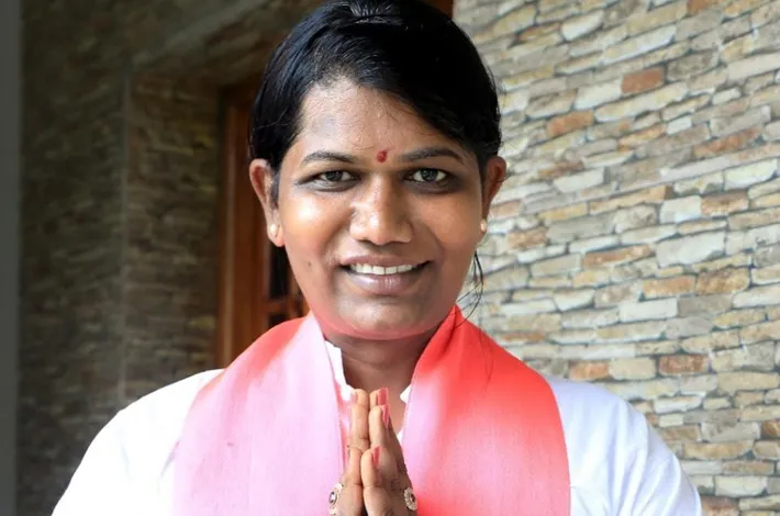 దసరా ఉత్సవాల్లో స్థానిక కళాకారులకు మొండిచేయి!