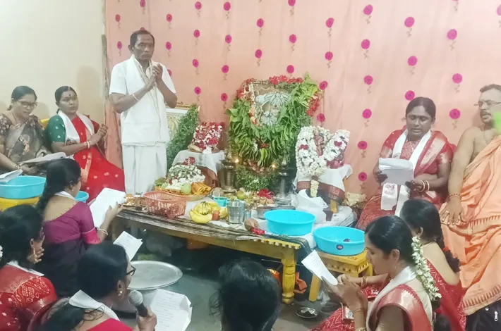 శివాలయంలో లక్ష కుంకుమార్చన వేడుకలు..