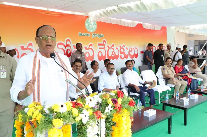 ప్రజాపాలన స్ఫూర్తితో జిల్లా అభివృద్ధికి కృషి చేయాలి