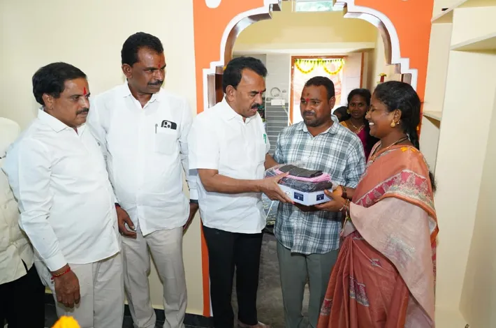 ఇందిరమ్మ ఇళ్లతో పేదల సొంతింటి కల సాకారం