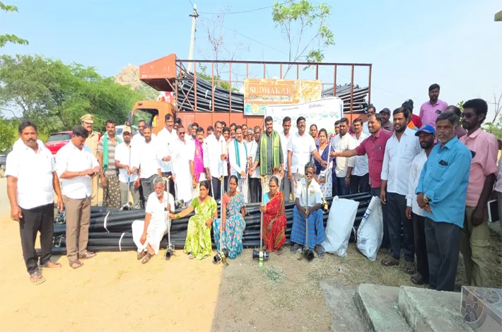 ఆరుతడి పంటల వైపు రైతులు మొగ్గు చూపాలి