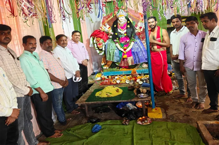కళ్యాణి గ్రామంలో భక్తిశ్రద్ధలతో కుంకుమార్చన, అన్నదాన కార్యక్రమం