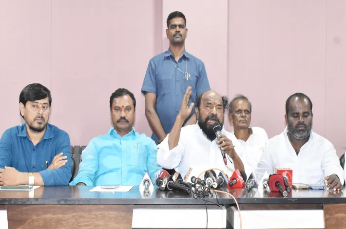 ఫీజు రీయింబర్స్‌మెంట్ ఎత్తేయొద్దు