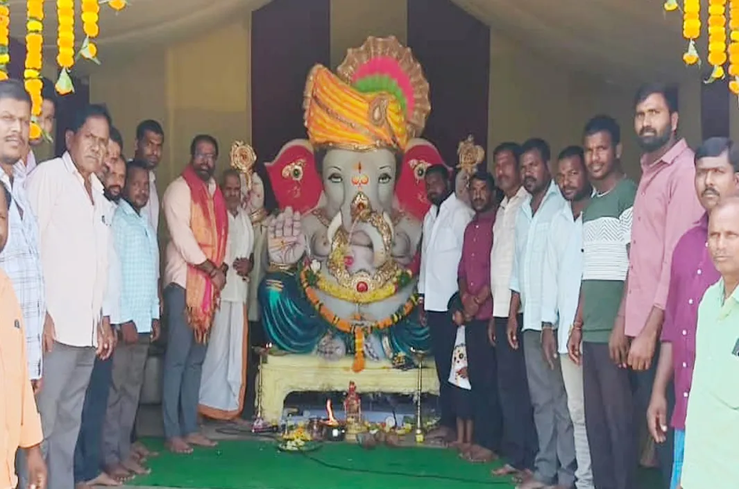 గల్లిగల్లిలో గణపతి నవరాత్రి ఉత్సవాలు