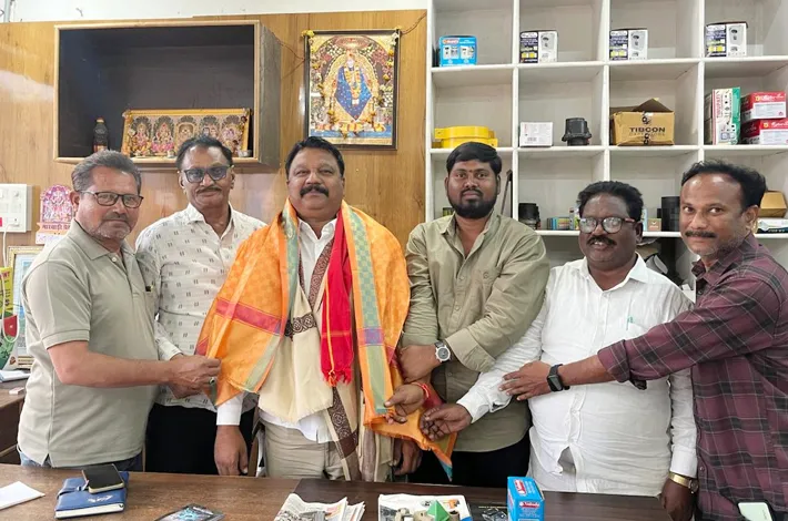 రాష్ట్ర ప్రధాన కార్యదర్శికి సన్మానం