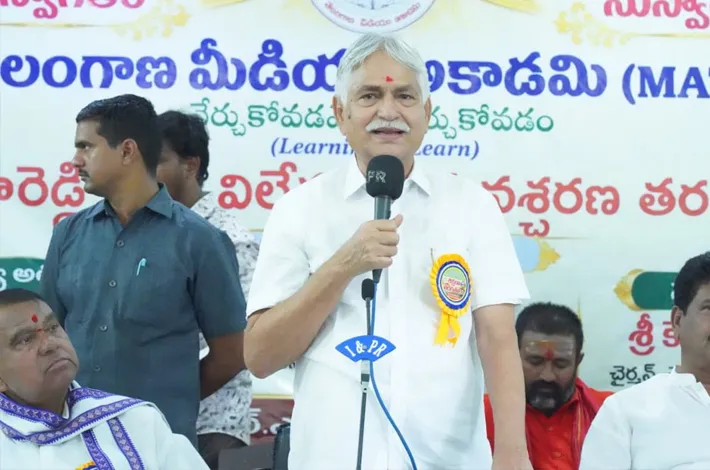 జర్నలిస్టులు కొత్త సాంకేతికతను అందిపుచ్చుకోవాల్సిన అవసరం ఉంది...
